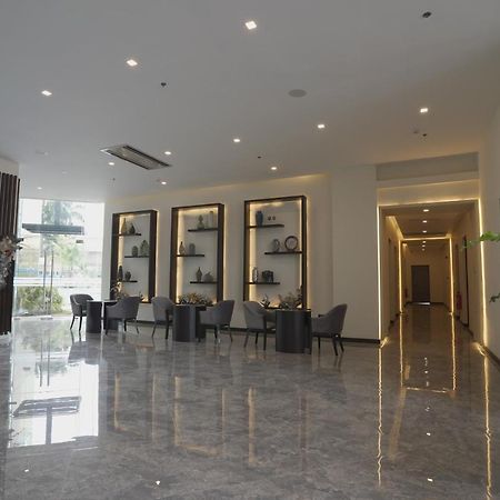 Winrich Hotel Mactan Exterior photo