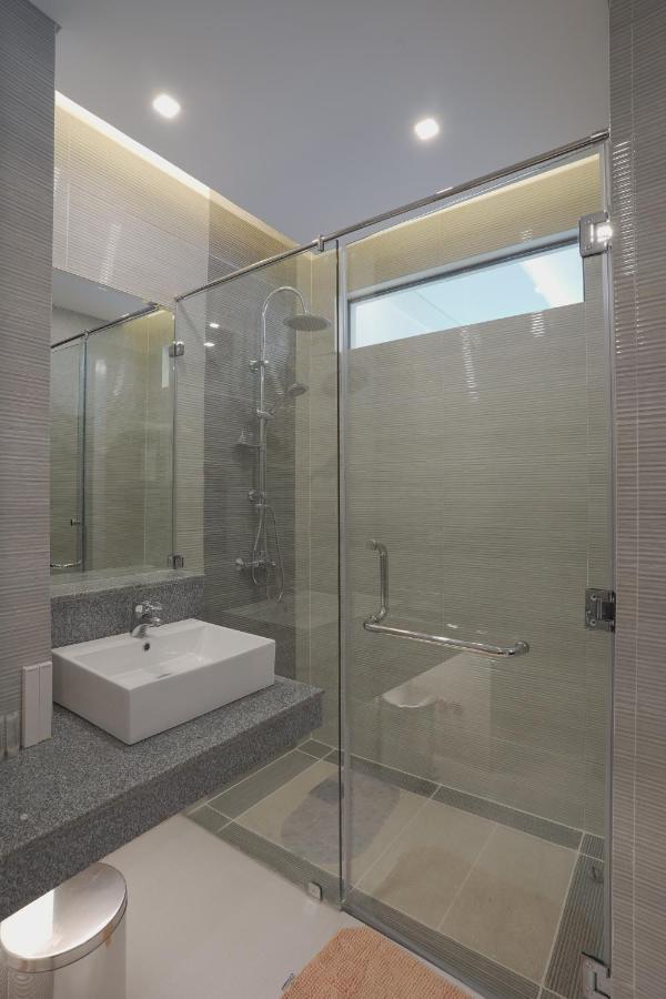 Winrich Hotel Mactan Exterior photo