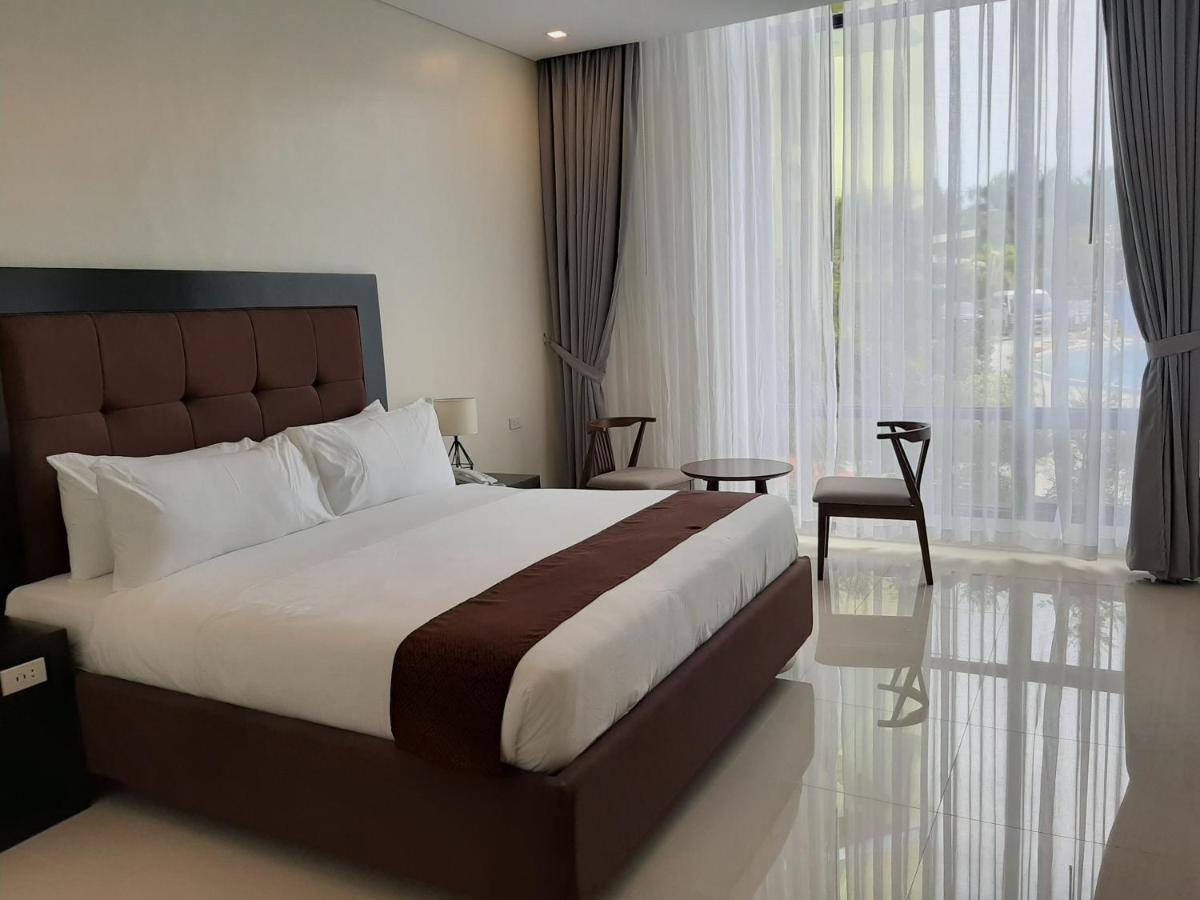 Winrich Hotel Mactan Exterior photo