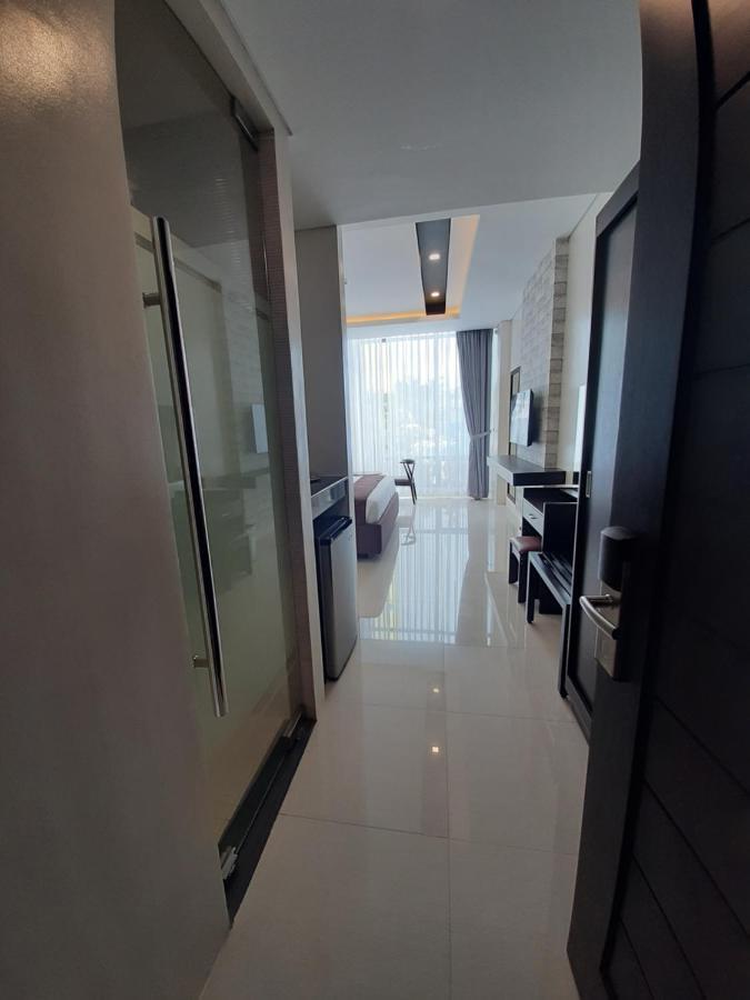 Winrich Hotel Mactan Exterior photo