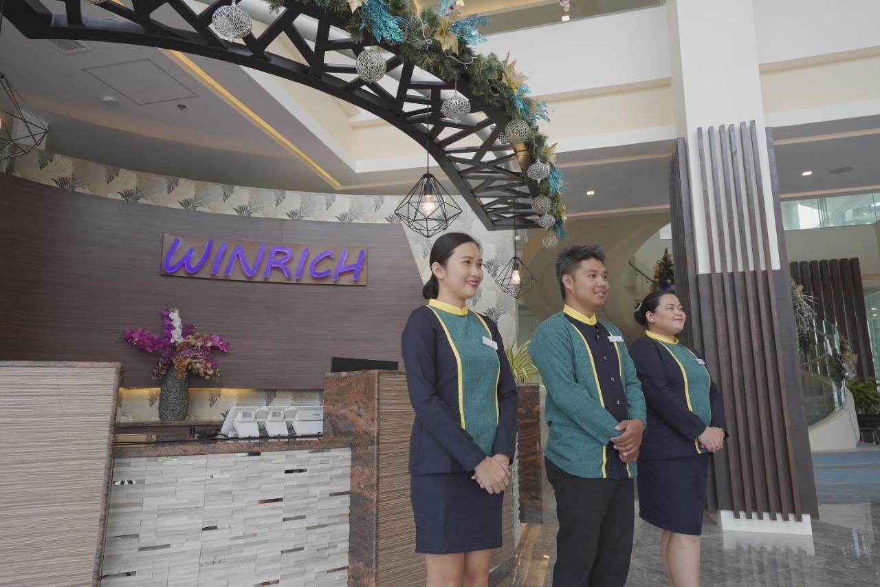 Winrich Hotel Mactan Exterior photo