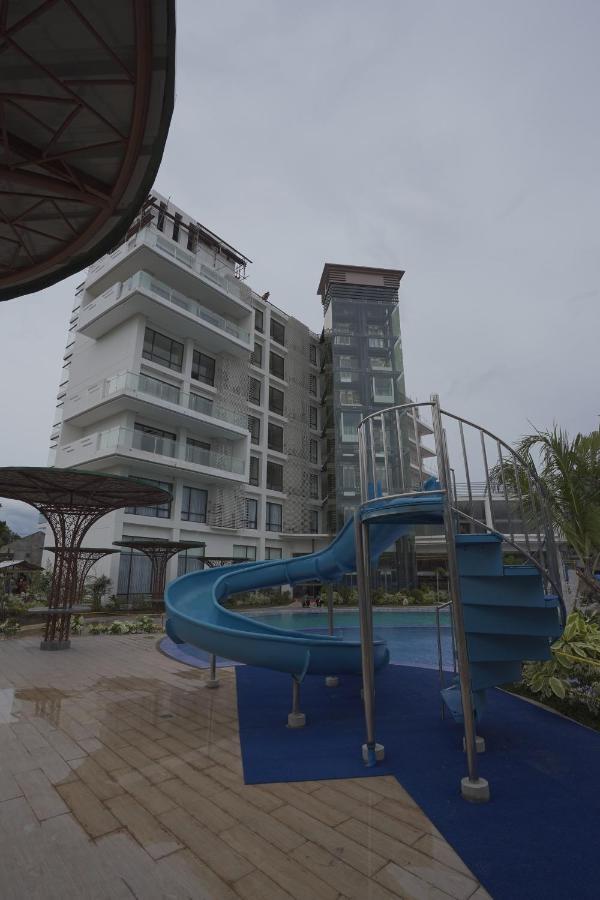 Winrich Hotel Mactan Exterior photo