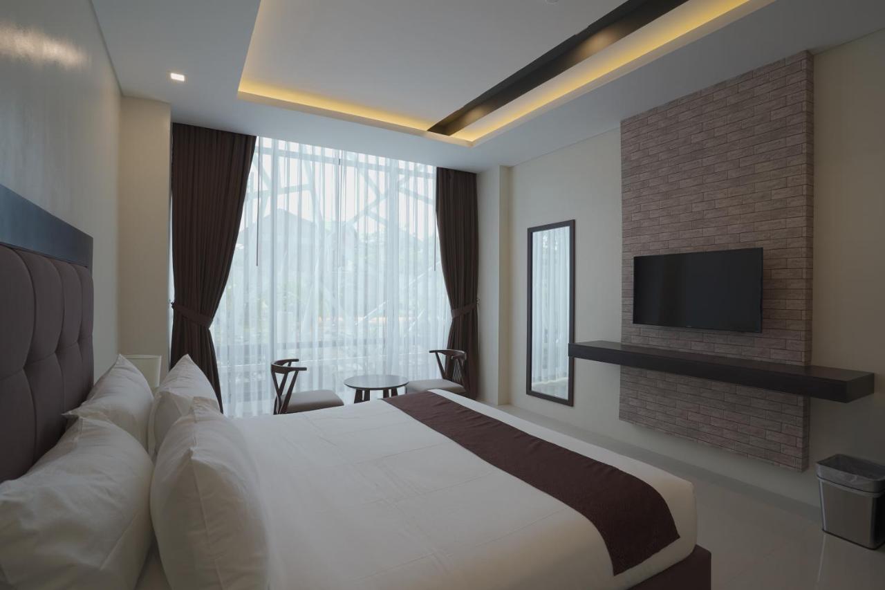 Winrich Hotel Mactan Exterior photo