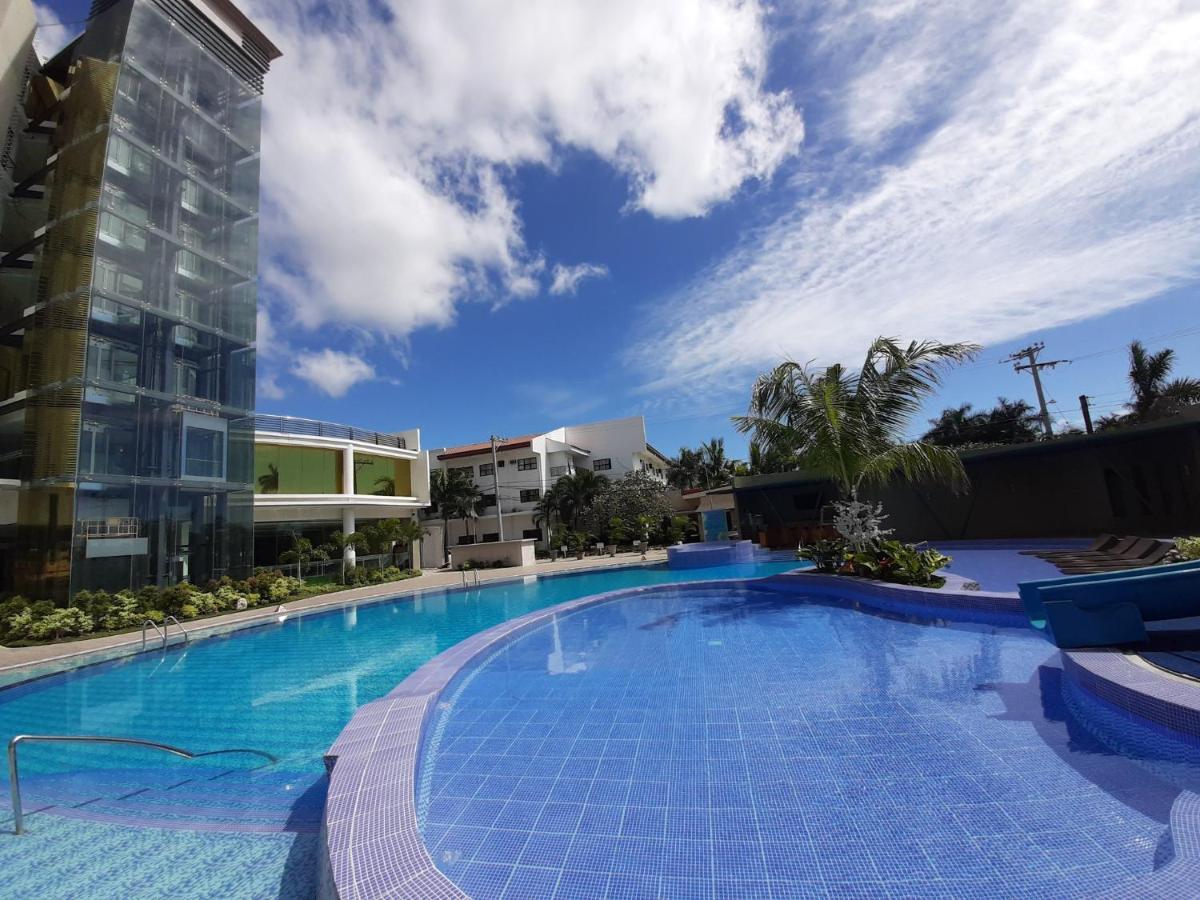 Winrich Hotel Mactan Exterior photo